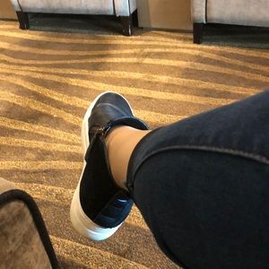 Meet your Posher, Denise